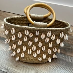 Adorable L Space shell bag